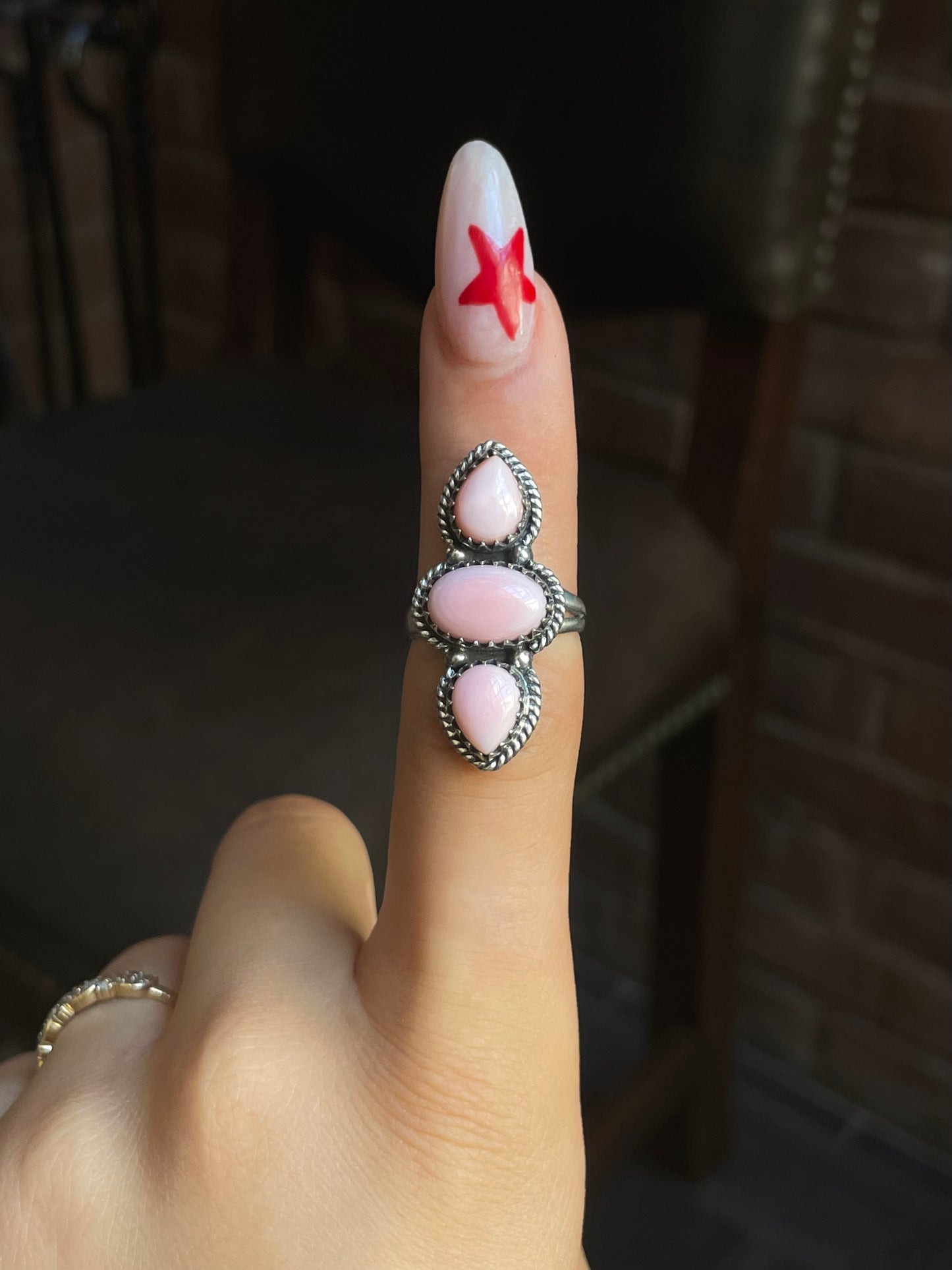 Pink Conch Triple Stone Ring Size 7 | 925 Sterling Silver G525