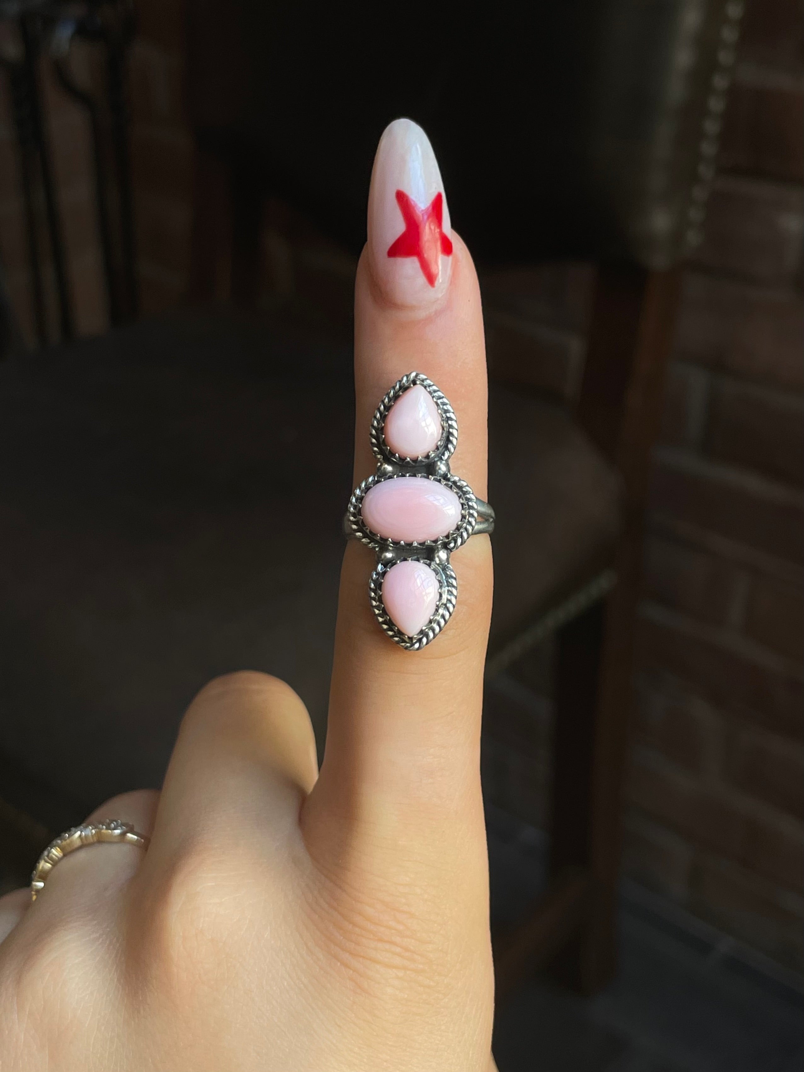 Pink Conch Triple Stone Ring Size 7 | 925 Sterling Silver G525