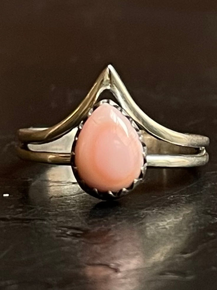 Pink Conch Tear Drop Ring Size 8 | 925 Sterling Silver G154