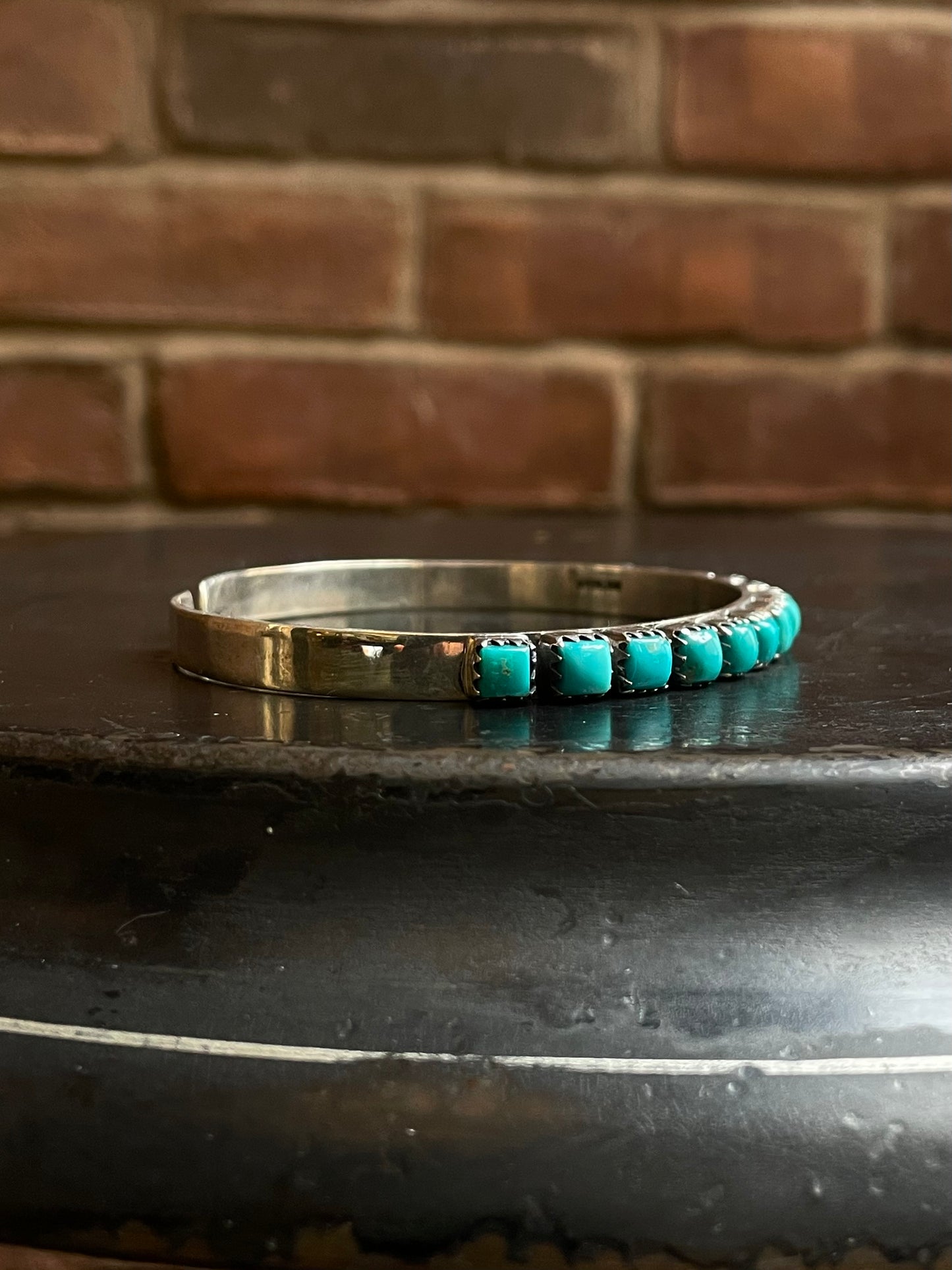 Kingman Turquoise Cuff | Square Stone Row | 925 Silver E538