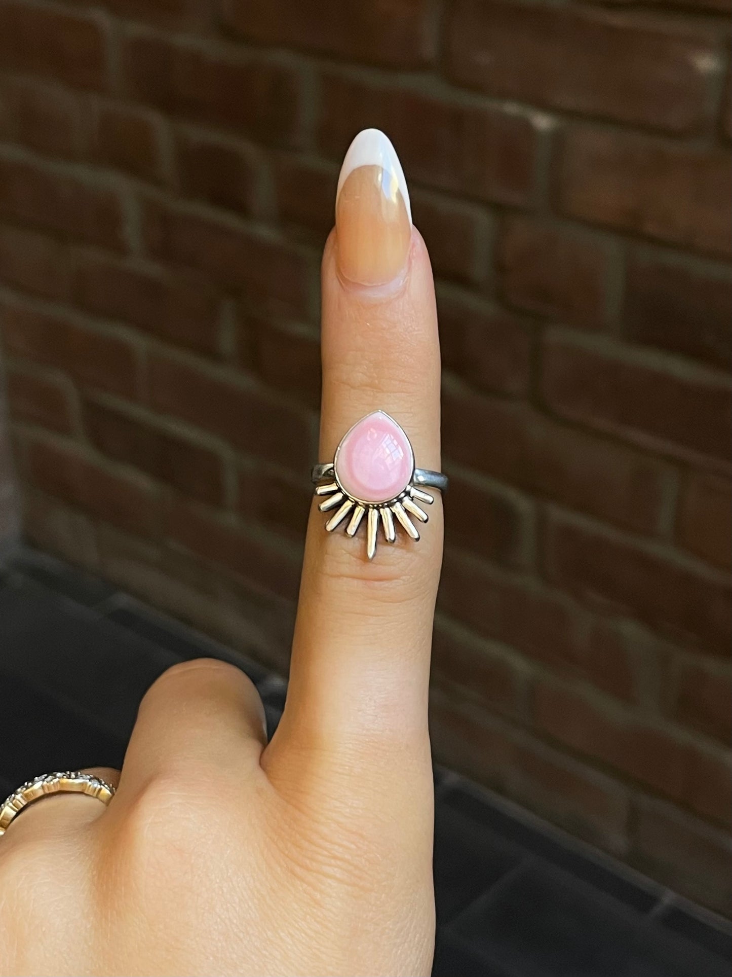 Pink Conch Tear Drop Ring Size 6.75 | Sterling Silver E901