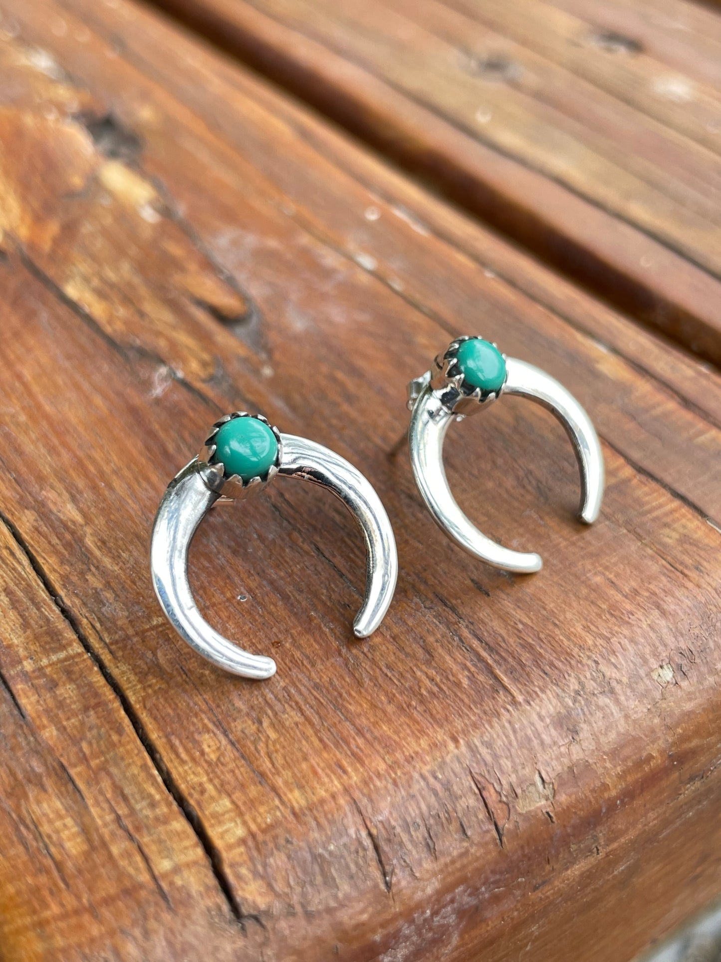 Kingman Turquoise Stud Earrings | 925 Sterling Silver B957