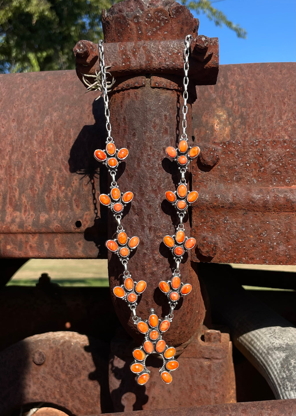 Spiny Oyster Naja Necklace | Floral Cluster Stations | 925 Silver E592