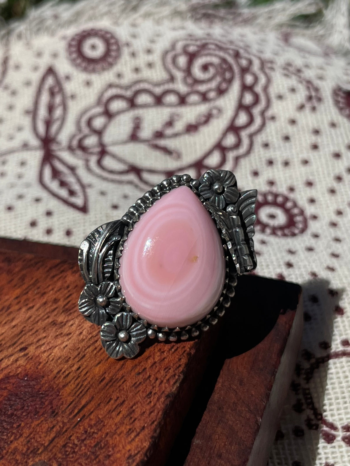 Pink Conch Floral Teardrop Ring | 925 Sterling Silver Size 9 D290