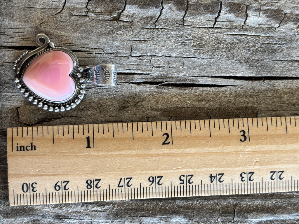 Pink Conch Heart Pendant | 925 Sterling Silver Z27