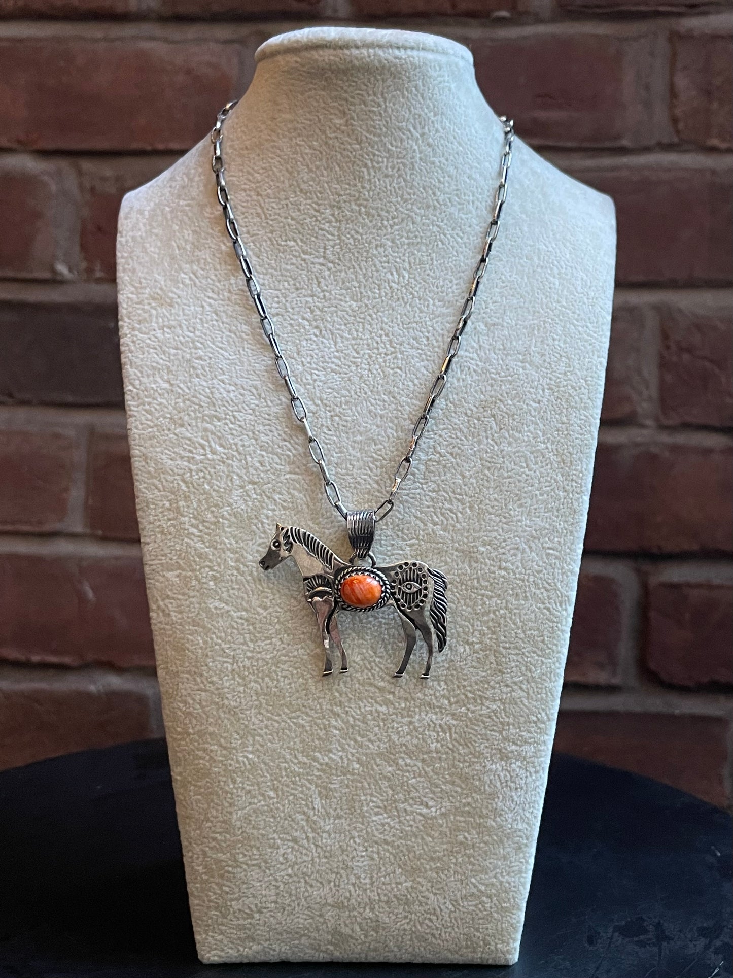 Spiny Oyster Horse Pendant | 925 Sterling Silver E264