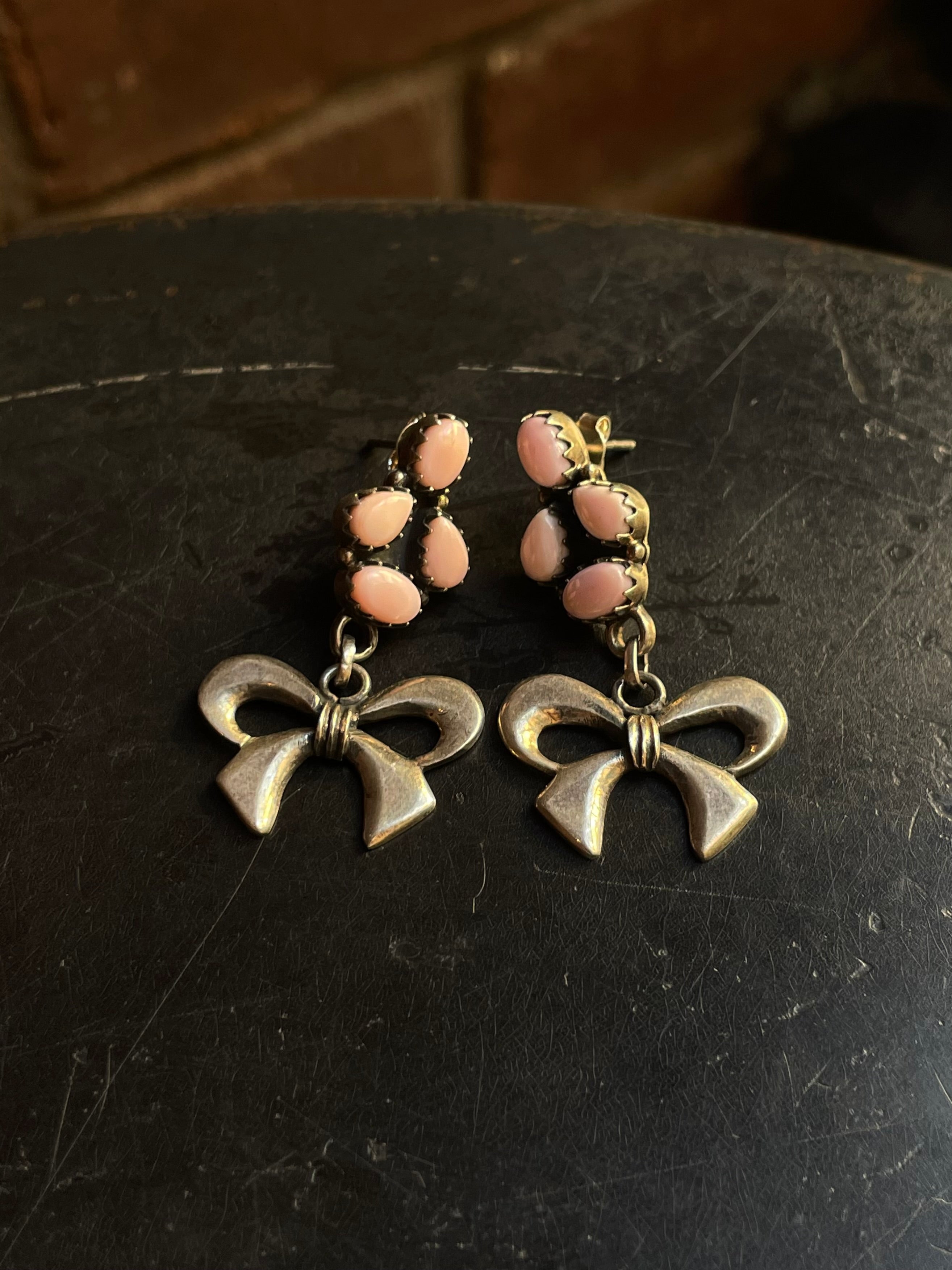 Pink Conch Bow Stud Earrings | 925 Sterling Silver G672