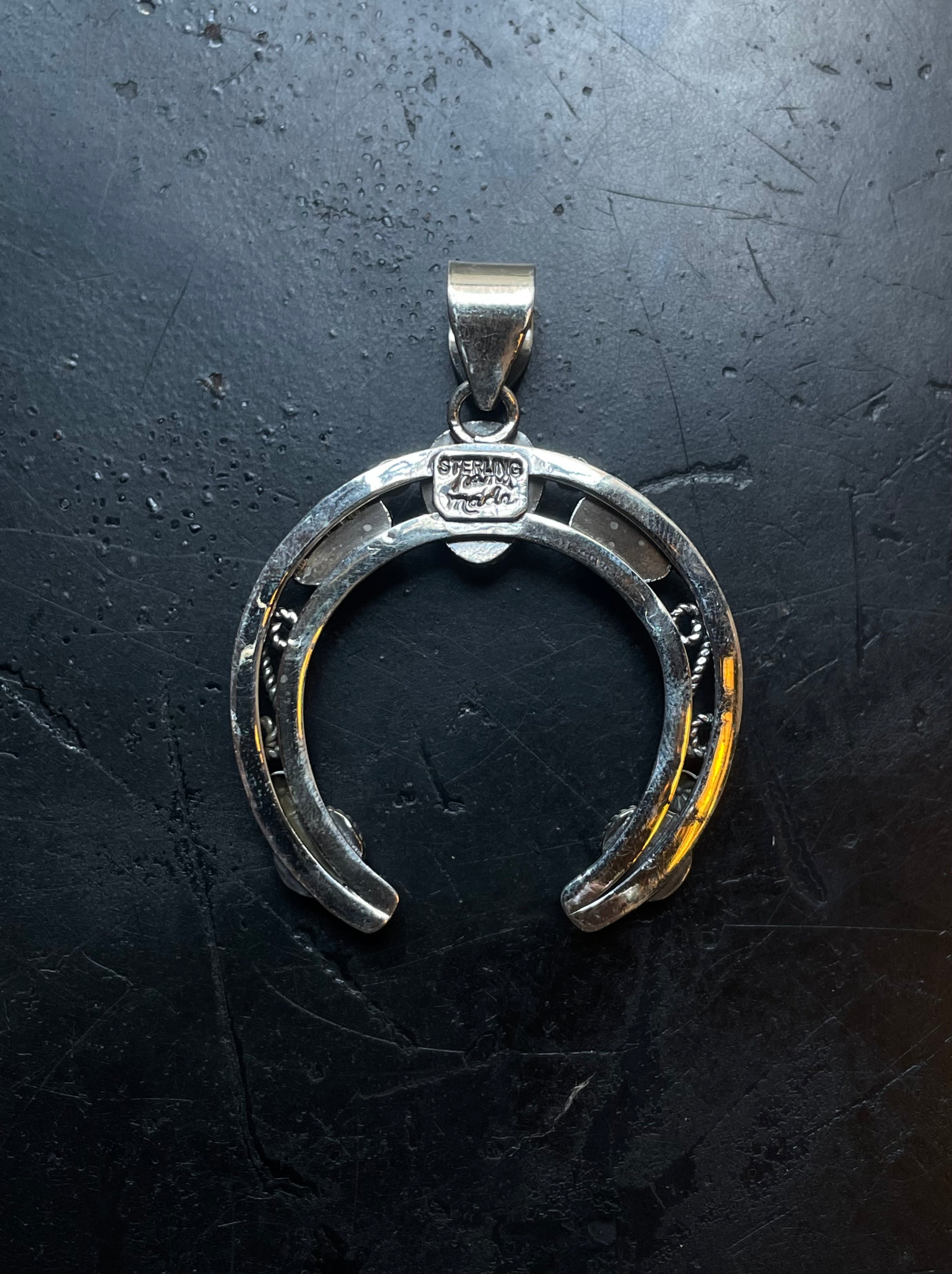 Spiny Oyster Naja Pendant | 925 Sterling Silver E527