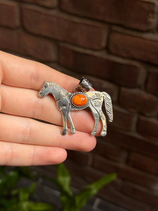 Spiny Oyster Horse Pendant | Sterling Silver C361
