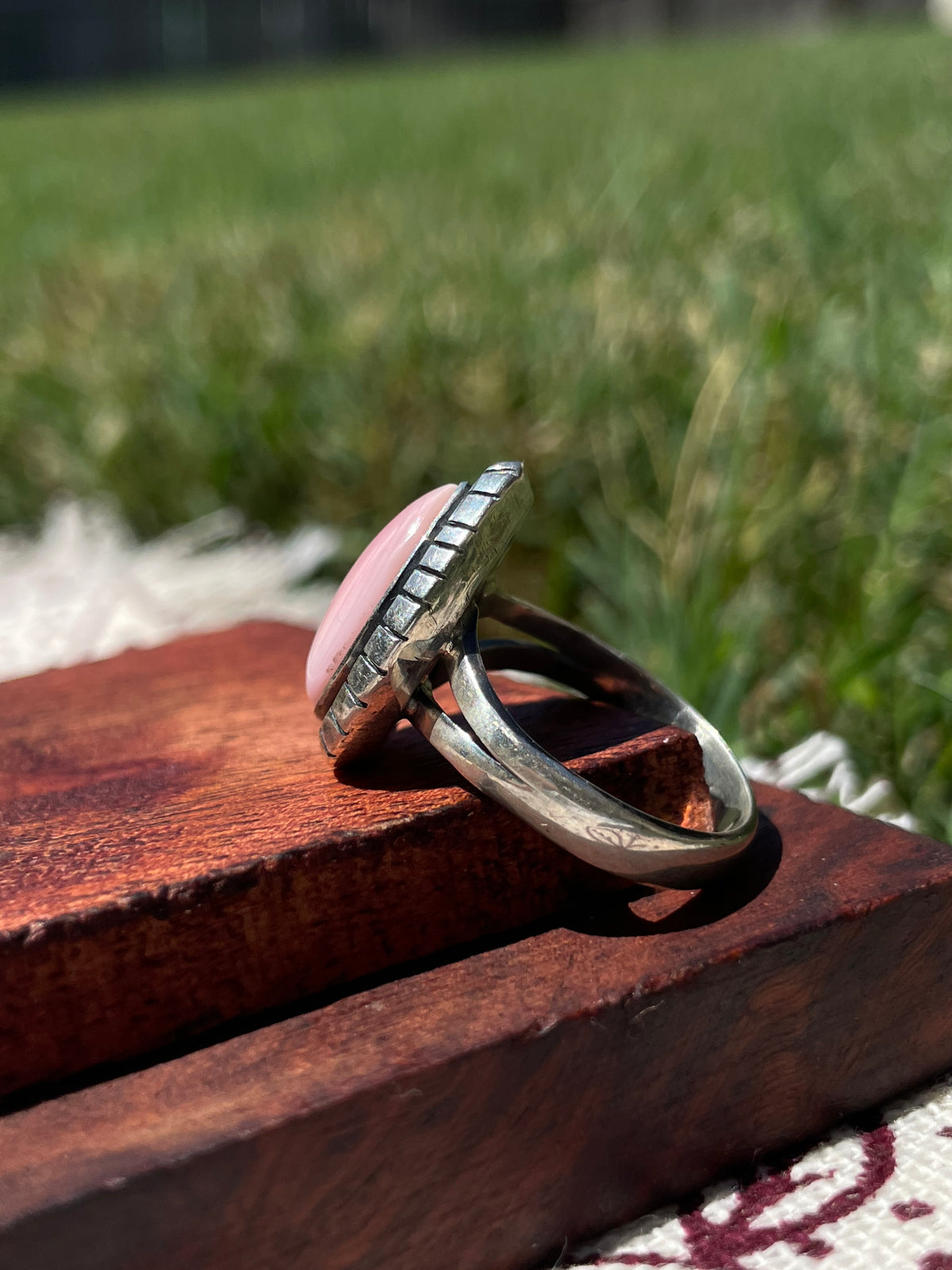 Pink Conch Teardrop Ring | 925 Sterling Silver Size 8 D298
