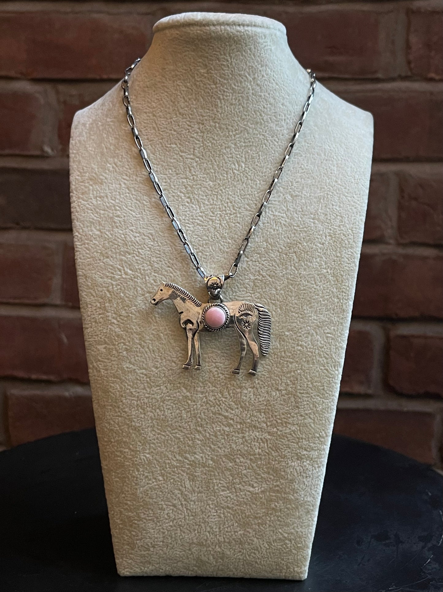 Pink Conch Horse Pendant | 925 Sterling Silver E252