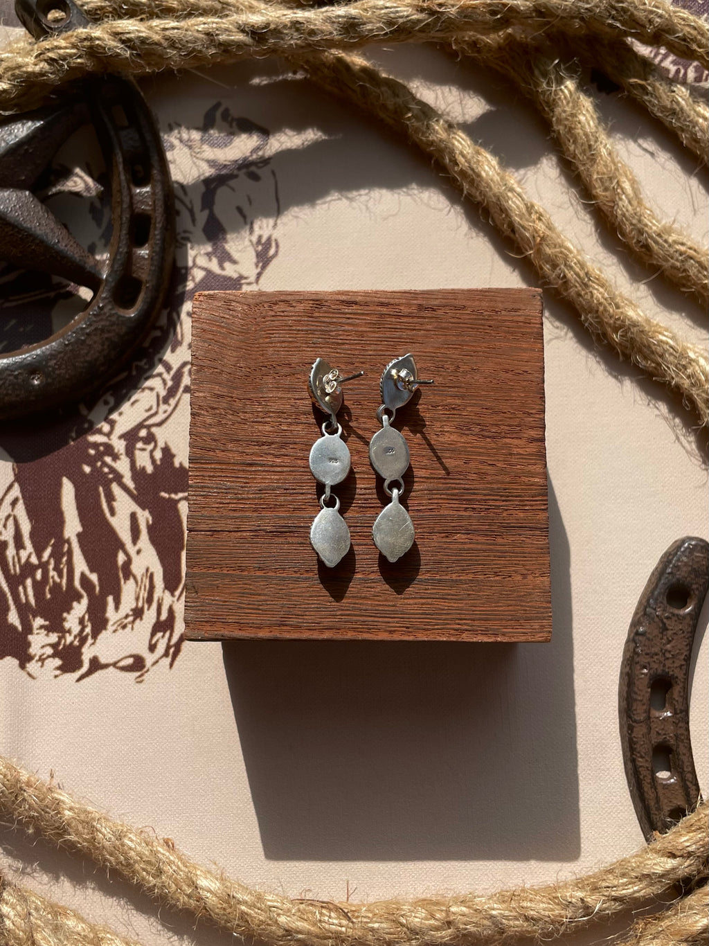 Spiny Oyster Triple Drop Stud Earrings | 925 Sterling Silver G719
