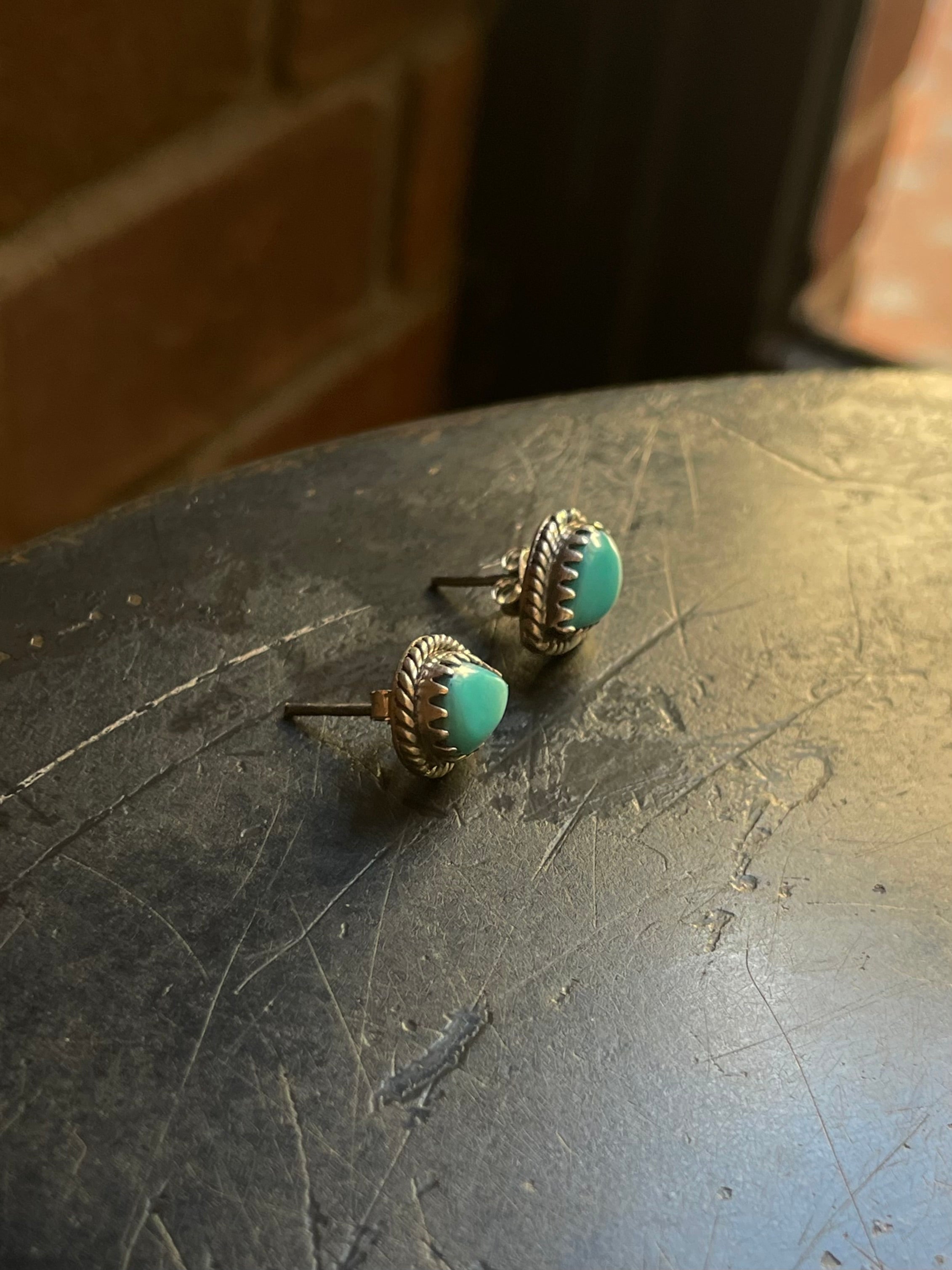 Kingman Turquoise Stud Earrings | 925 Sterling Silver G663