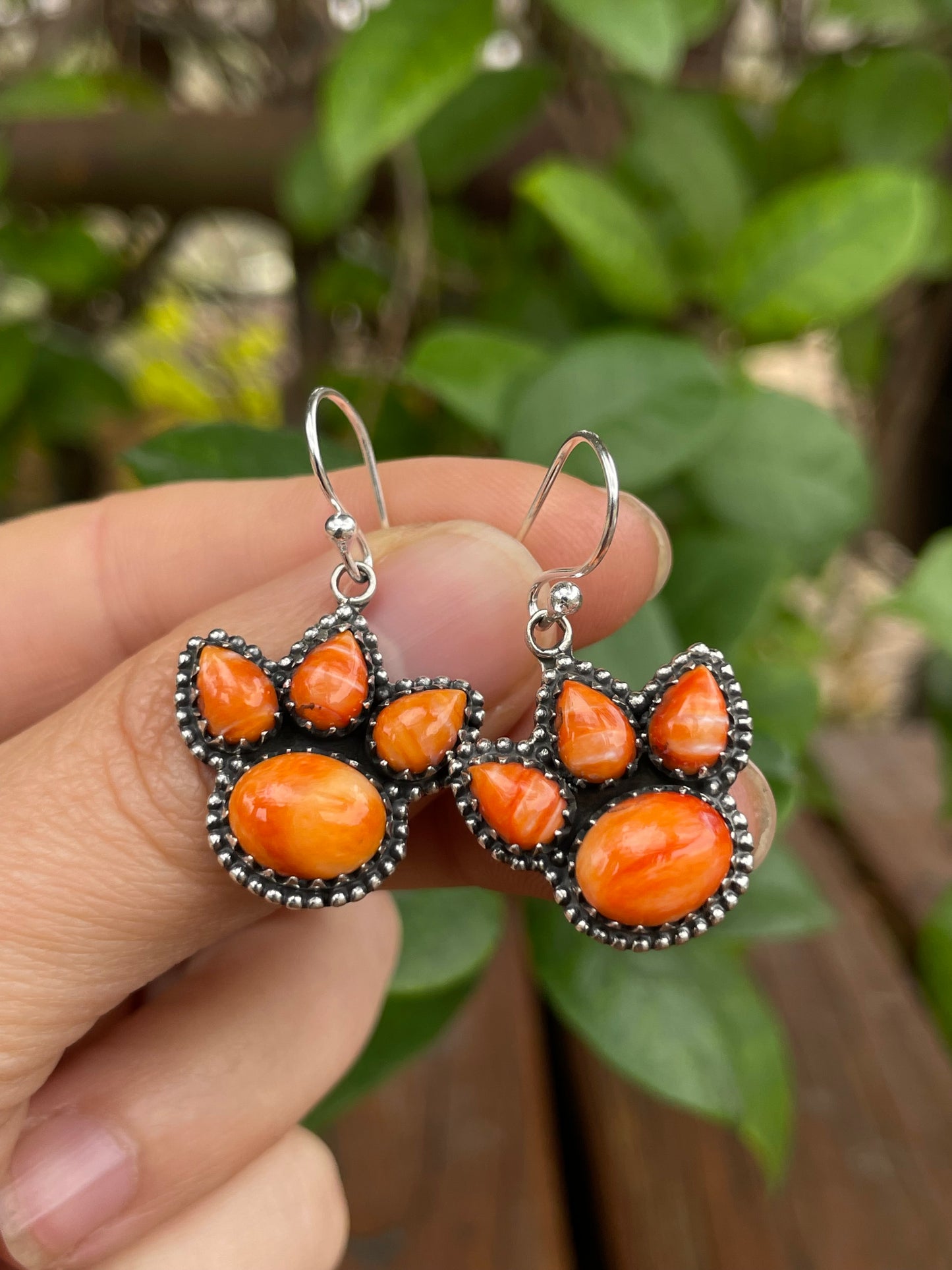 Spiny Oyster Paw Dangle Earrings | 925 Sterling Silver B965