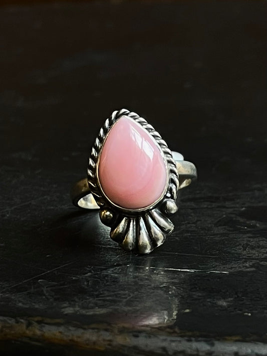 Teardrop Pink Conch Ring | Sterling Silver | Size 6 | A738