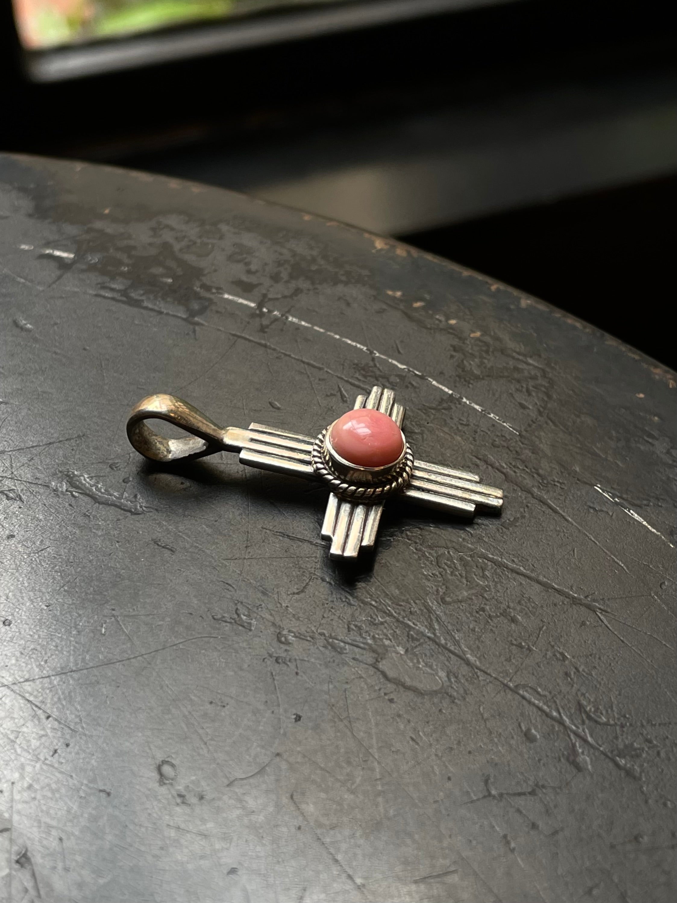 Pink Conch Zia Cross Pendant | 925 Sterling Silver E963