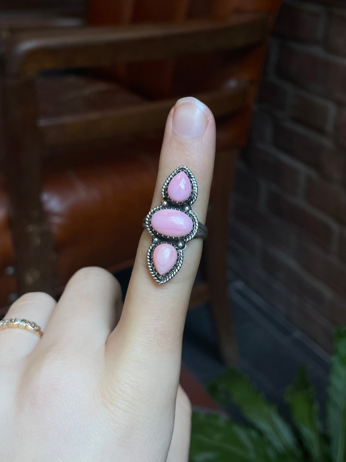 Three Stone Pink Conch Ring | Sterling Silver | Size 7 | A246