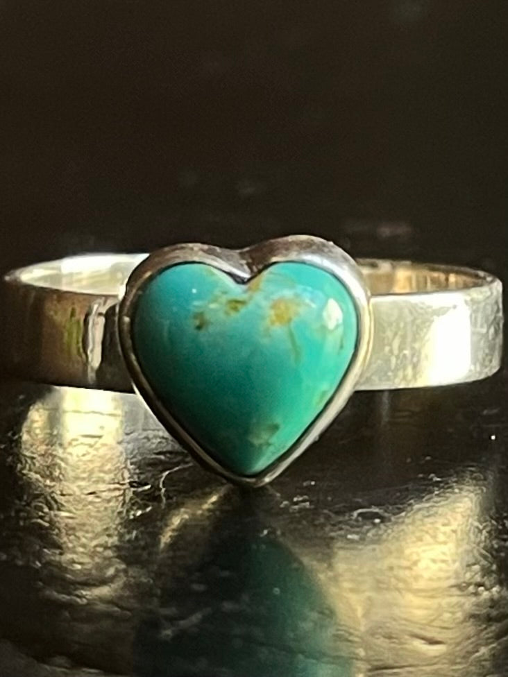 Kingman Turquoise Heart Ring | Sterling Silver | Size 7 G345