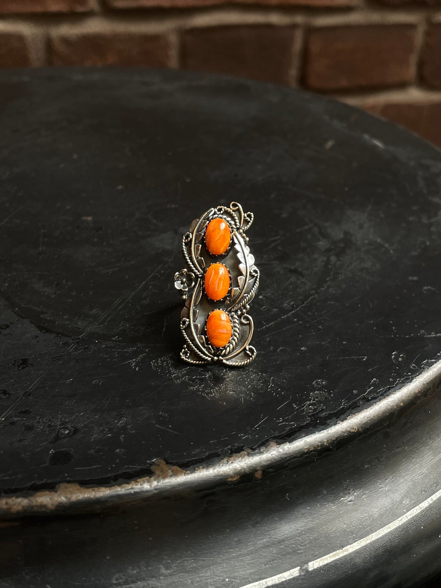 Spiny Oyster Feather Ring Size 8.5 | 925 Sterling Silver C951