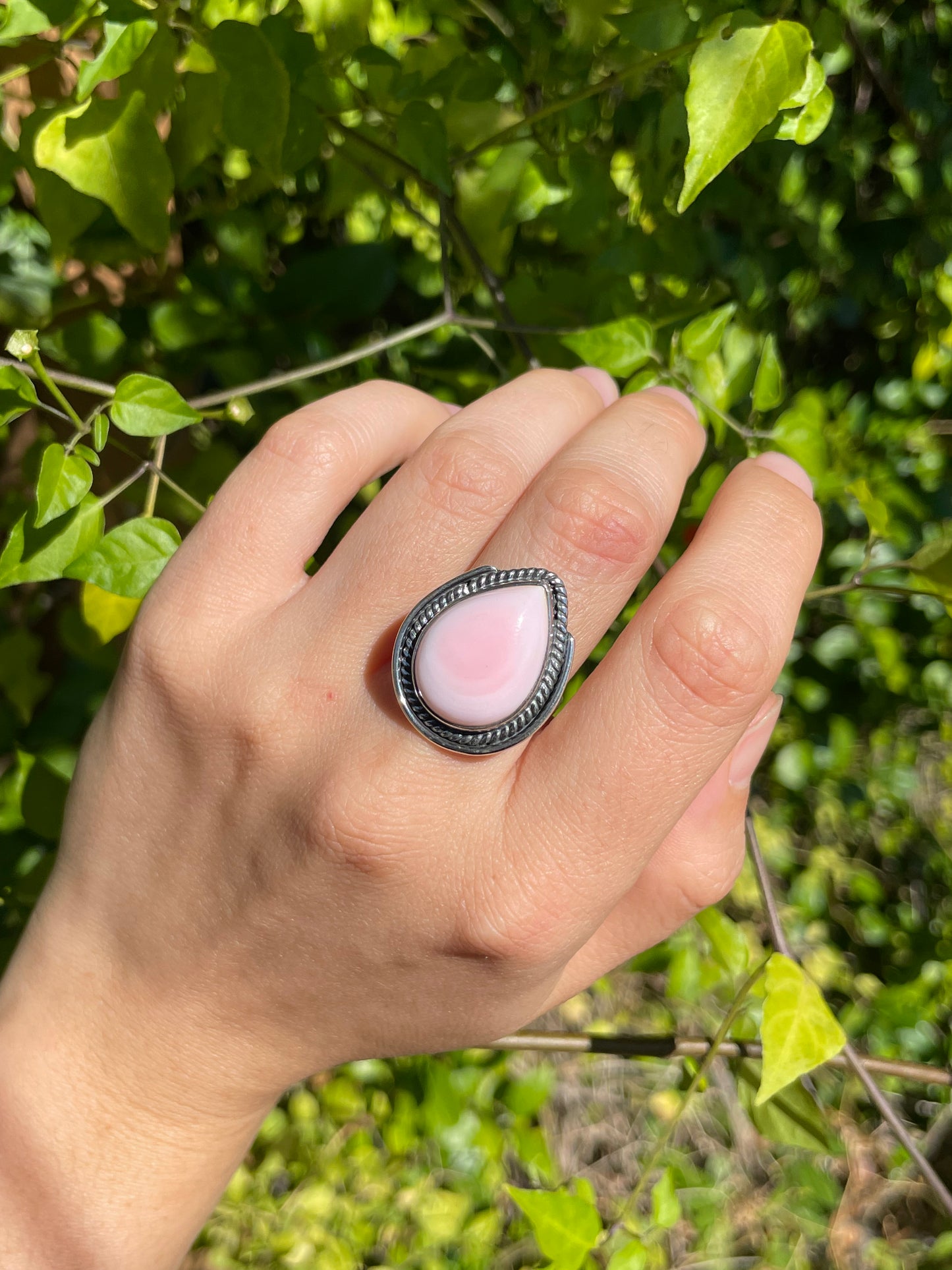 Pink Conch Teardrop Ring | 925 Sterling Silver | Size 8 B304