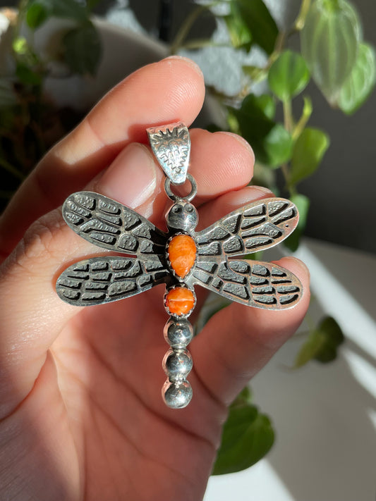 Spiny Oyster Dragonfly Pendant | Sterling Silver 925 B815