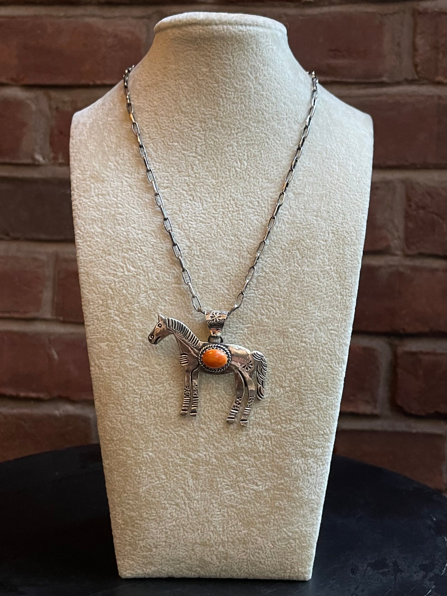 Spiny Oyster Horse Pendant | 925 Sterling Silver E268