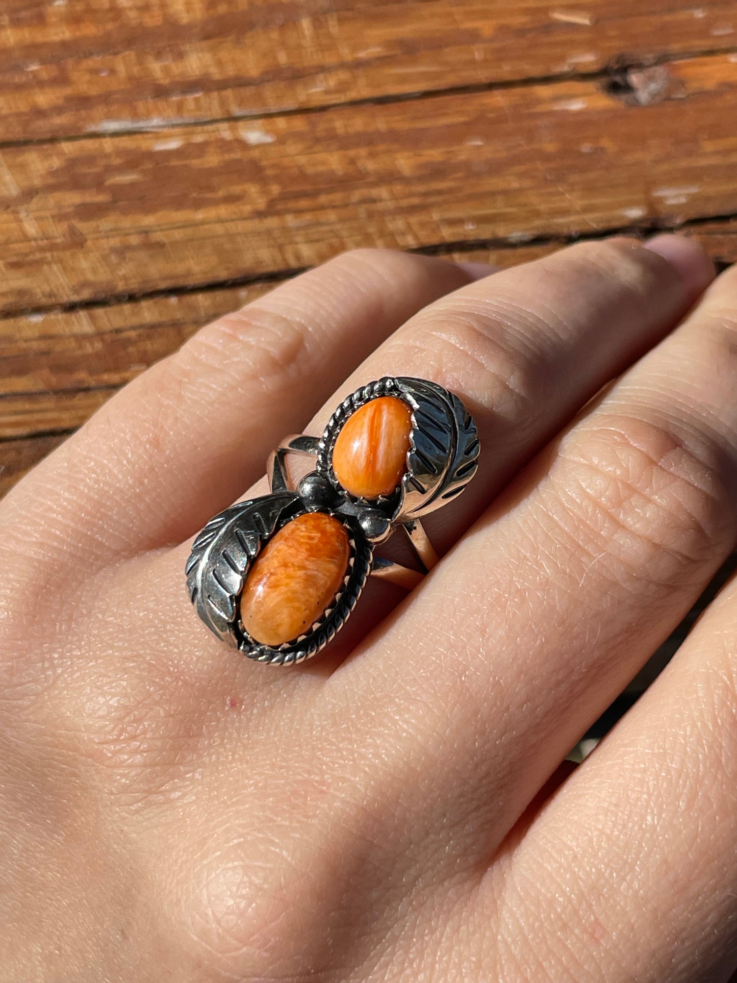 Spiny Oyster Feather Ring Size 6.5 | 925 Sterling Silver B933