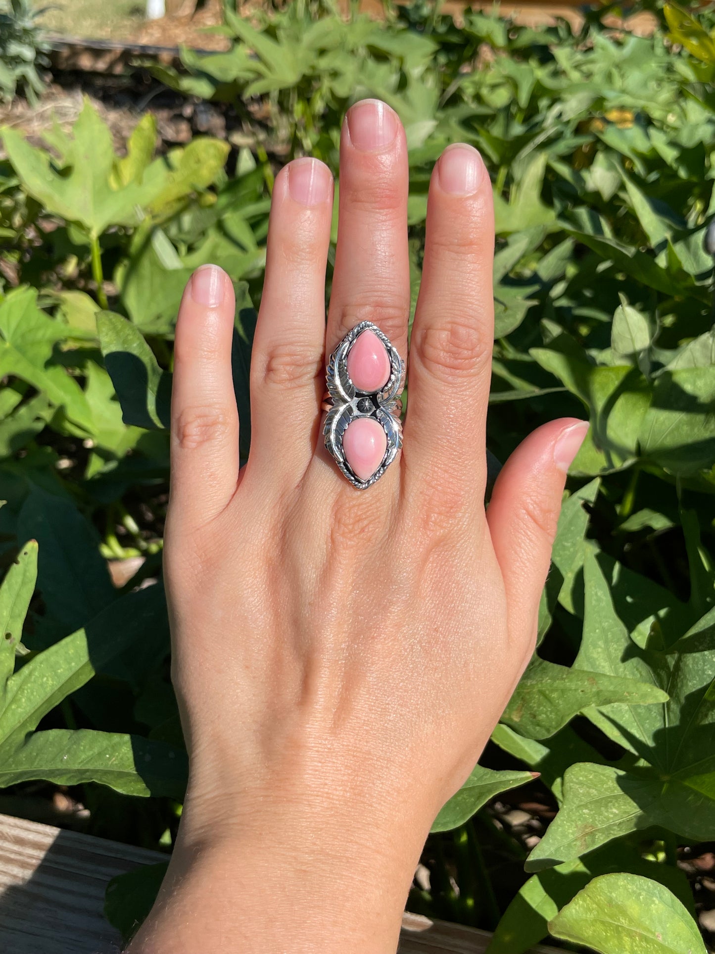 Pink Conch Leaf Design Ring | 925 Sterling Silver | Size 7 B356