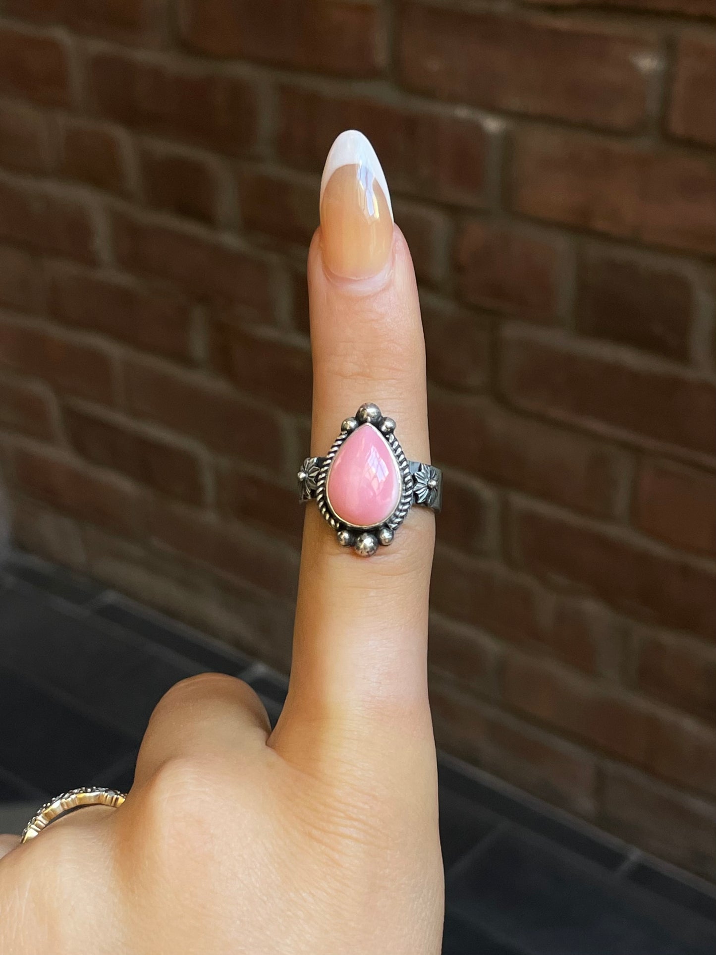 Pink Conch Tear Drop Ring Size 8.5 | Sterling Silver E924