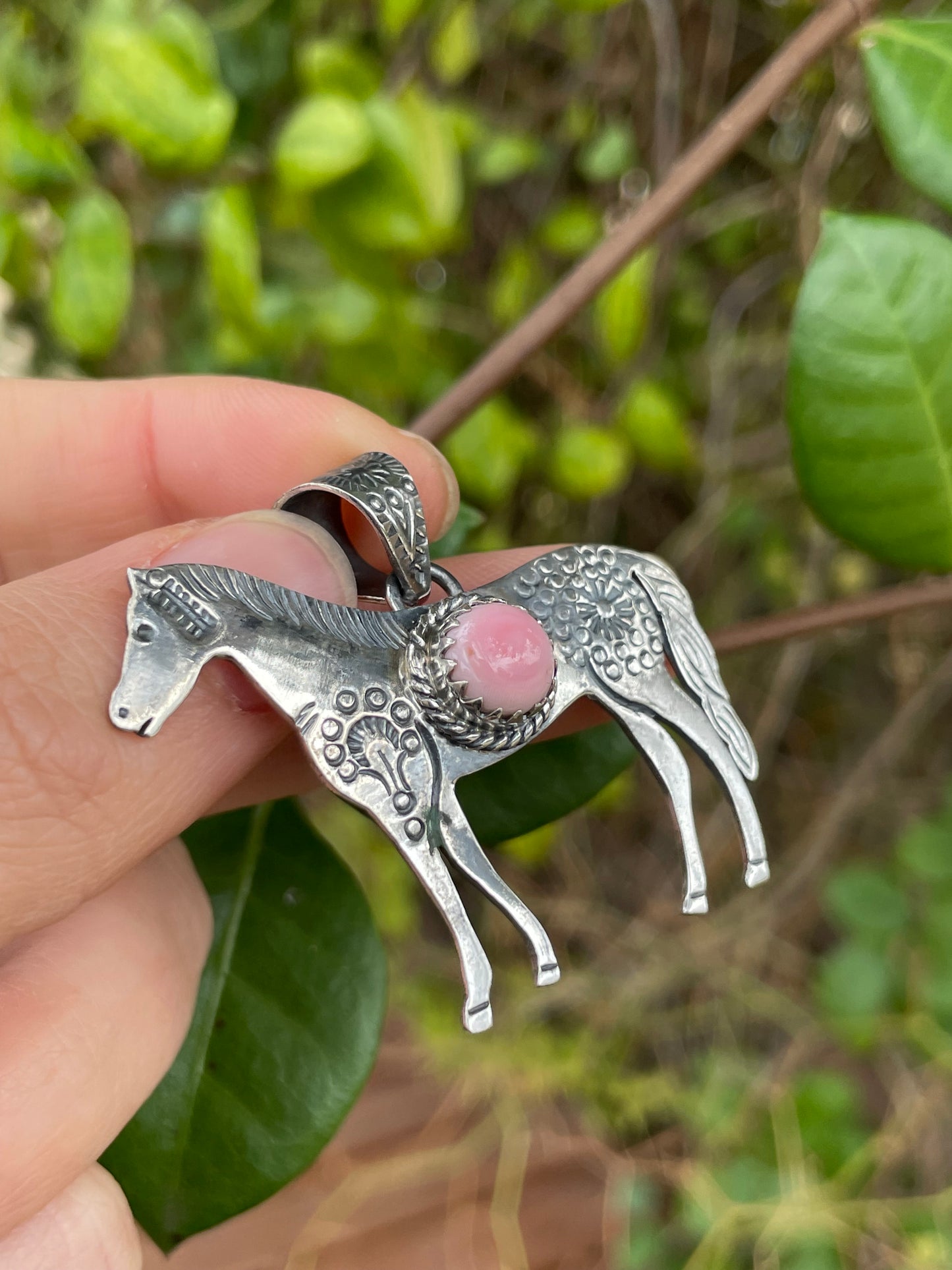 Pink Conch Horse Pendant | 925 Sterling Silver B982