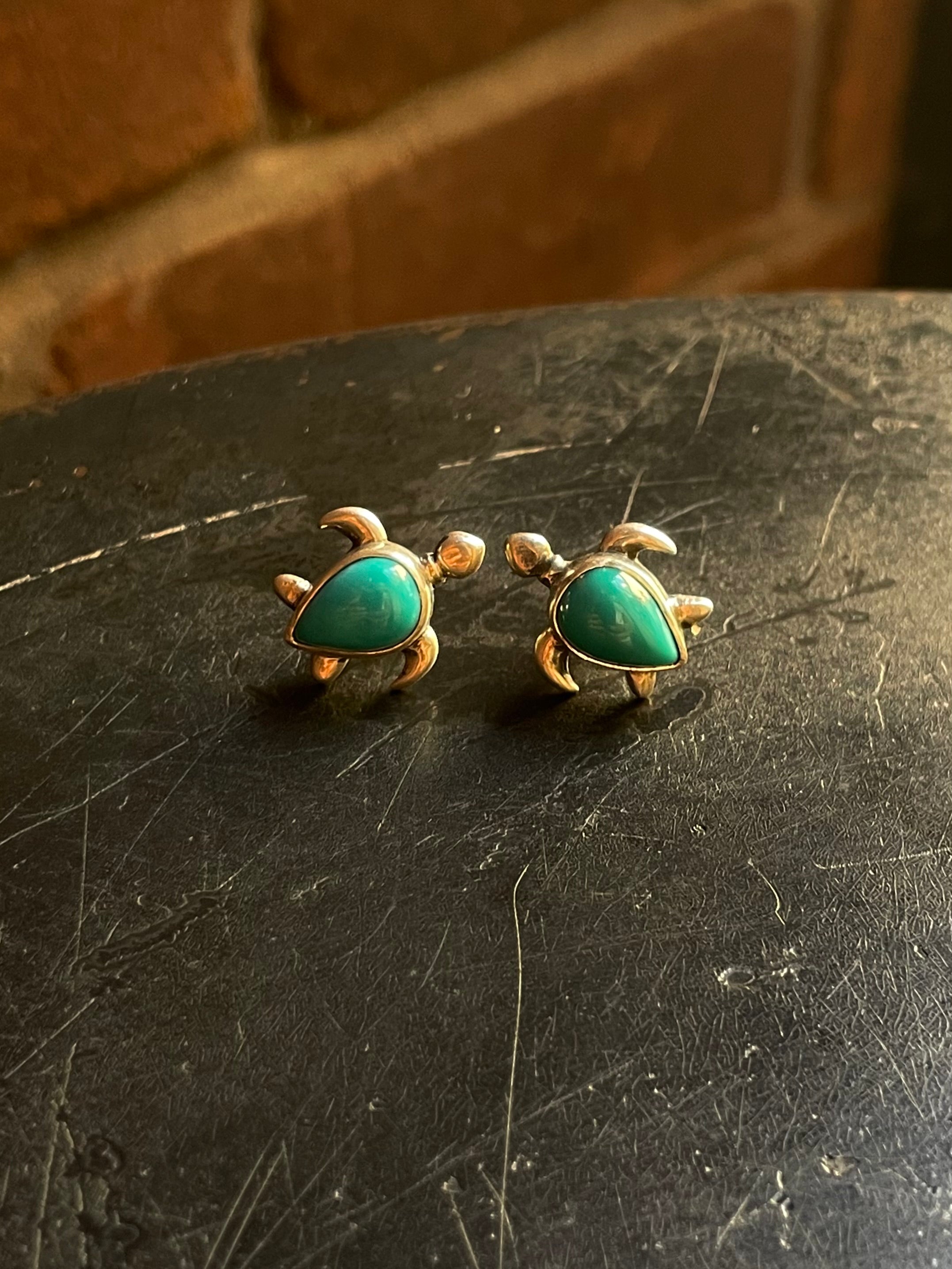 Kingman Turquoise Sea Turtle Stud Earrings | 925 Sterling Silver G661