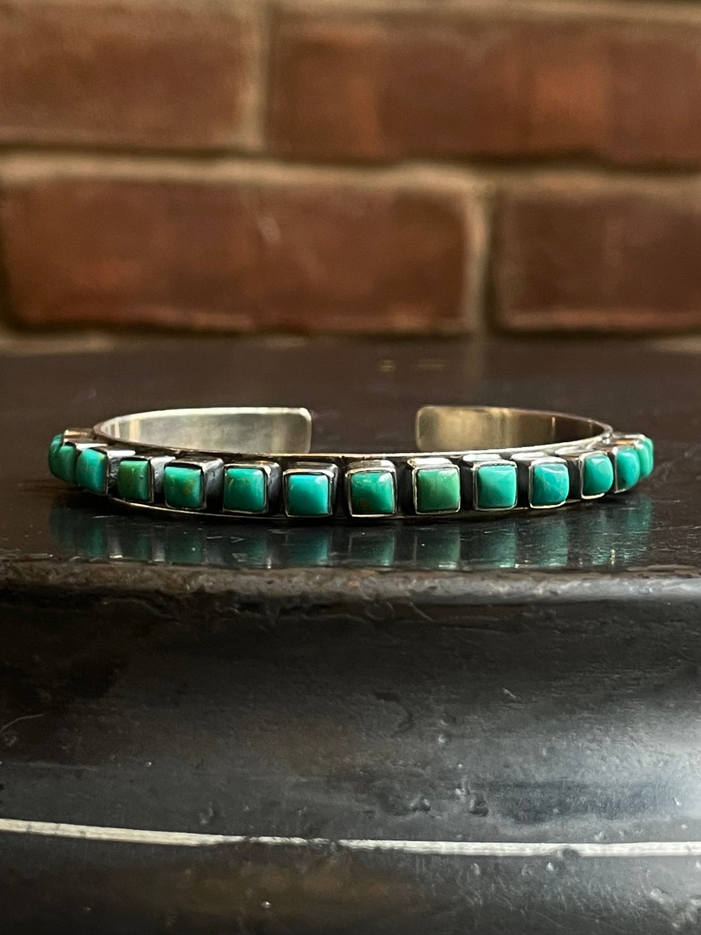 Kingman Turquoise Cuff | Square Stone Row | 925 Silver E537