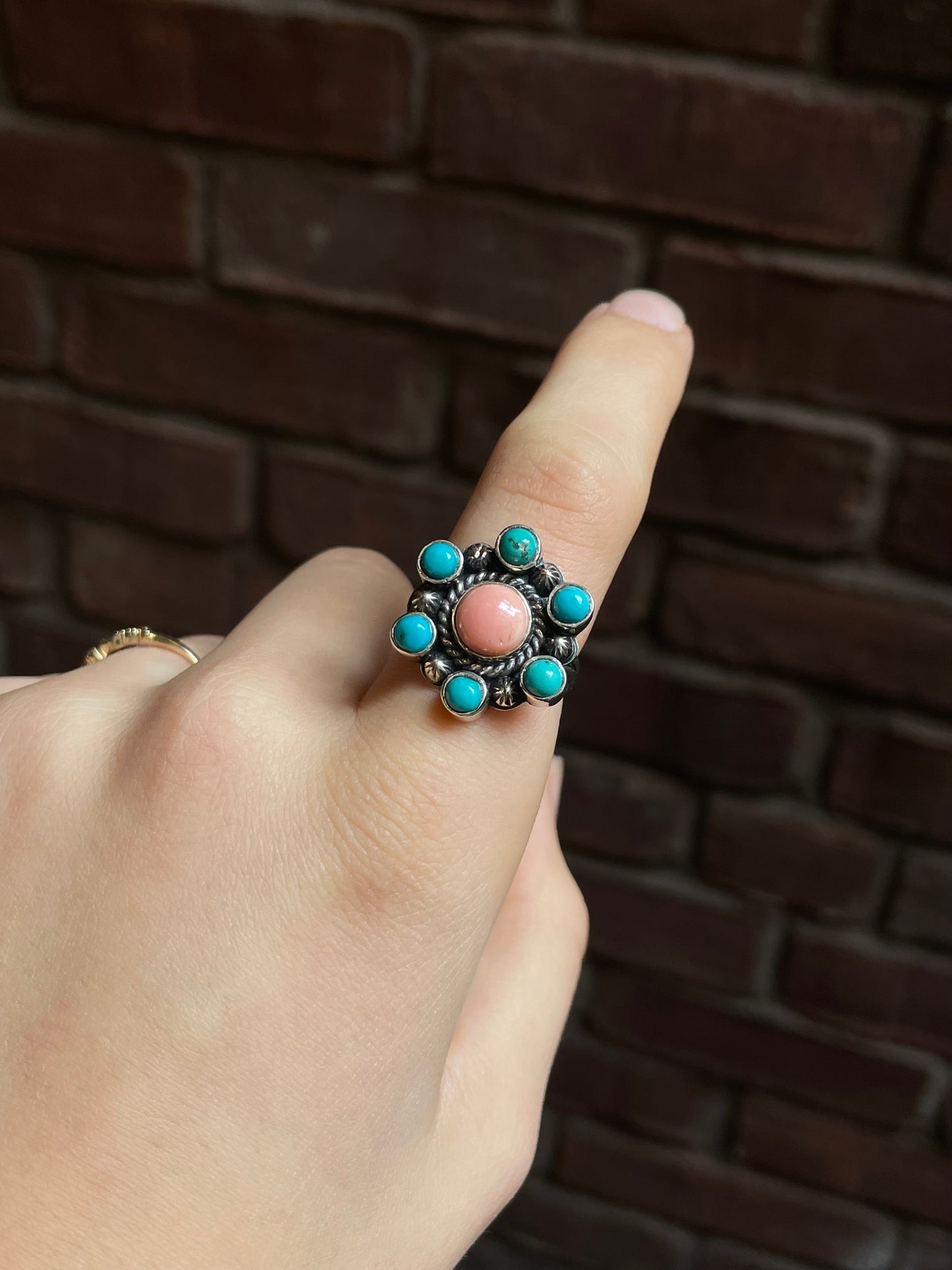 Pink Conch & Kingman Turquoise Ring Size 9 | 925 Sterling Silver C942