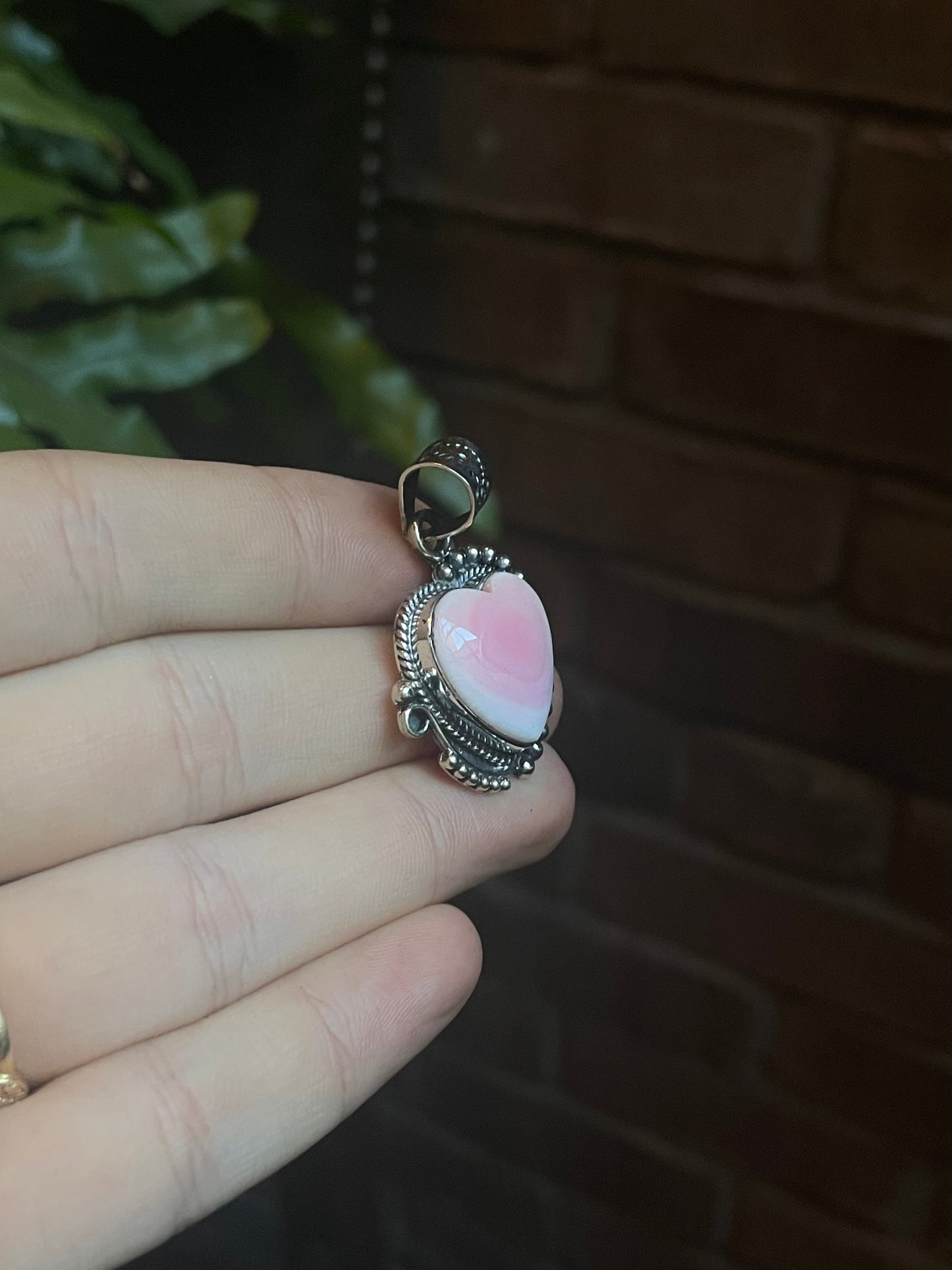 Pink Conch Heart Pendant | 925 Sterling Silver C910