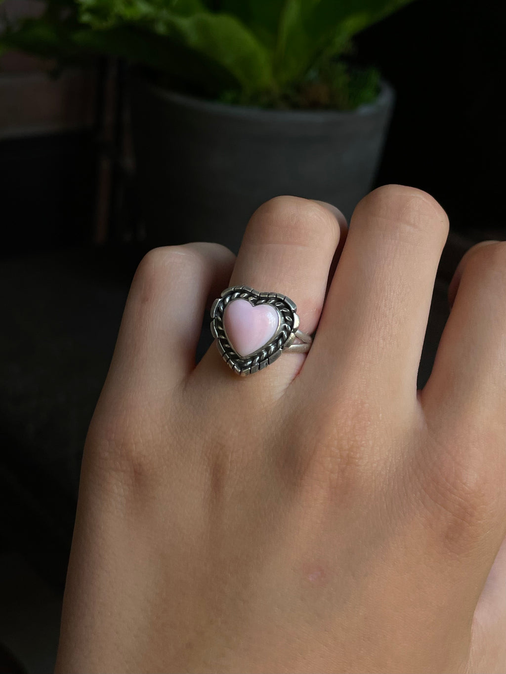 Pink Conch Heart Ring Size 6.5 | 925 Sterling Silver G537