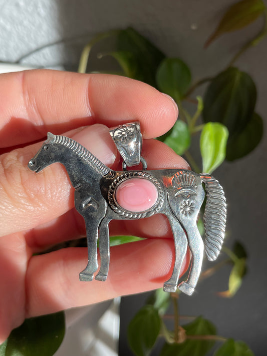 Pink Conch Horse Pendant | Sterling Silver 925 B826