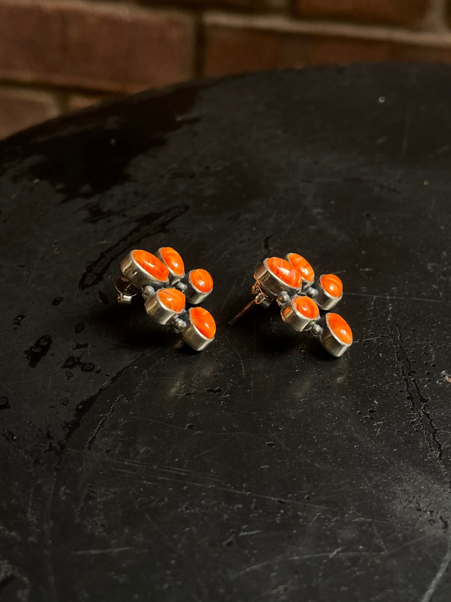 Spiny Oyster Naja Stud Earrings | Sterling Silver E645