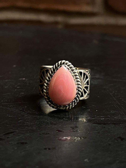 Pink Conch Teardrop Ring Size 6.25 | 925 Sterling Silver Southwest E128