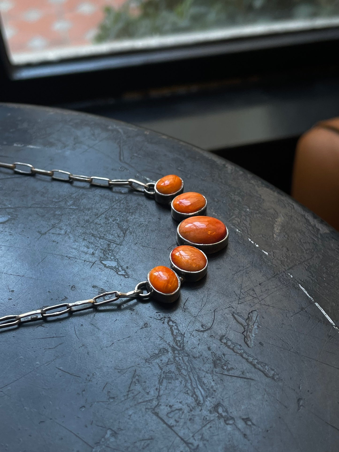 Spiny Oyster Bar Necklace | Graduated Oval Center | 925 Silver E590