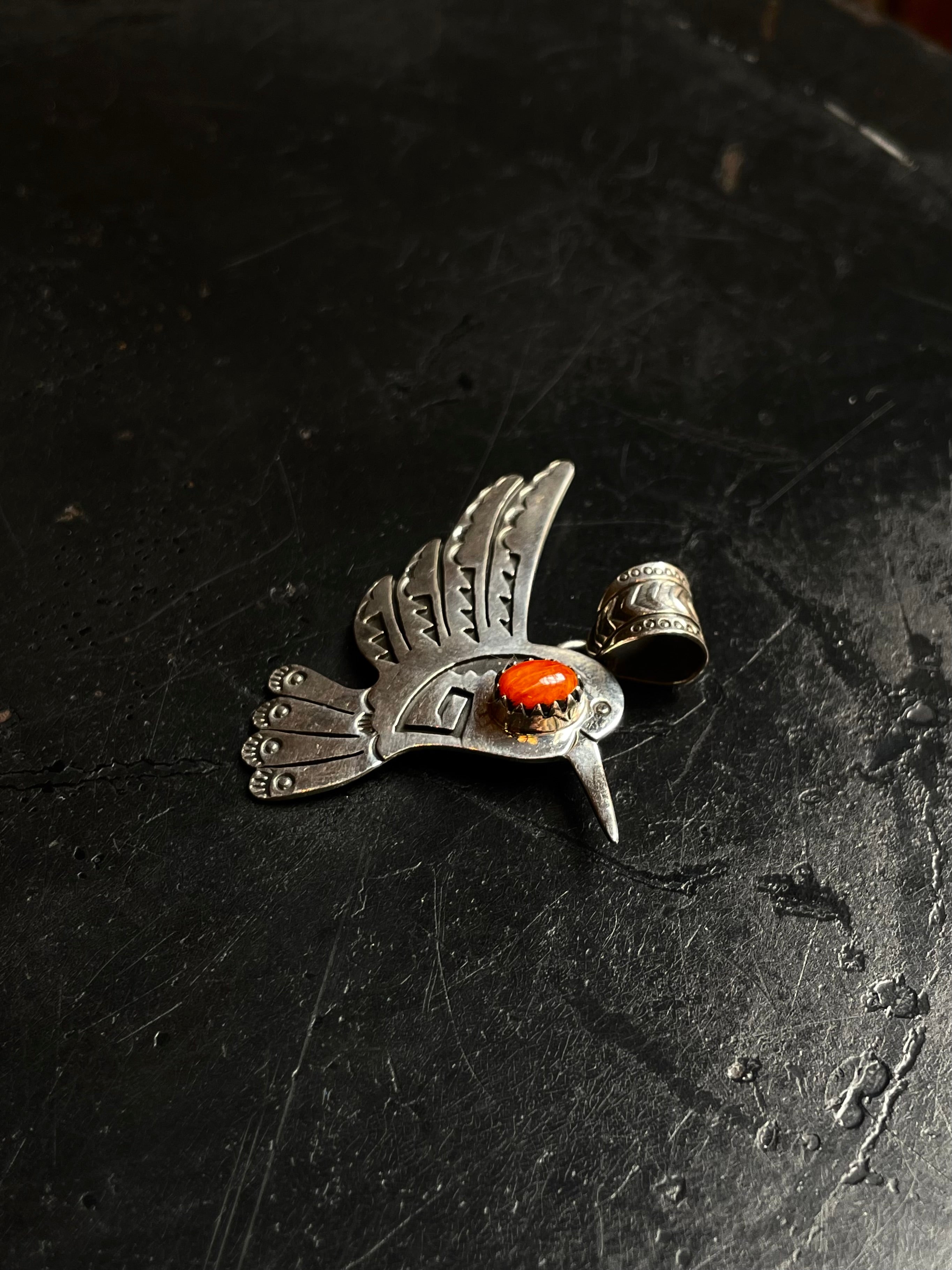 Spiny Oyster Hummingbird Pendant | 925 Sterling Silver C963