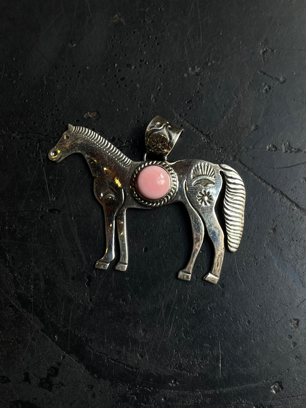 Pink Conch Horse Pendant | 925 Sterling Silver E252