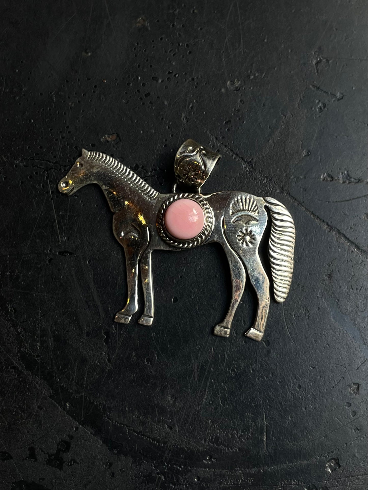 Pink Conch Horse Pendant | 925 Sterling Silver E252