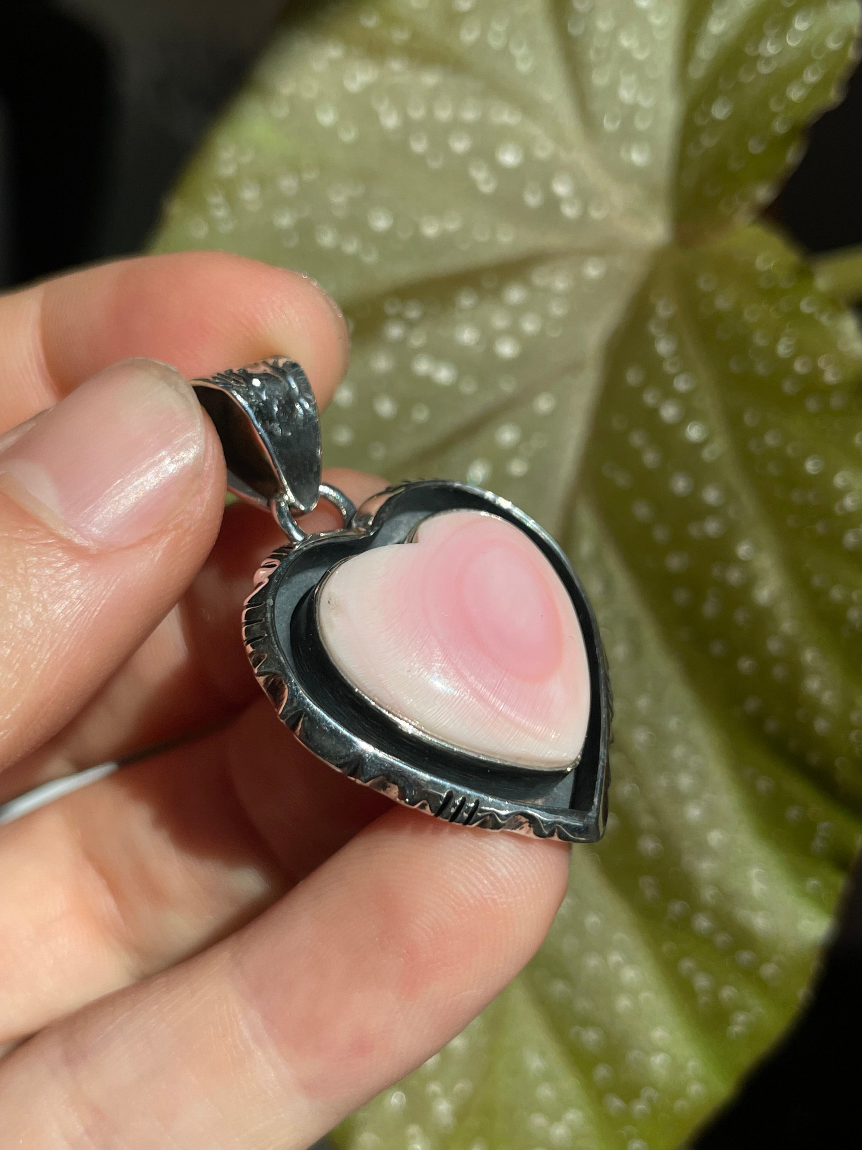 Pink Conch Heart Pendant | Sterling Silver 925 B841