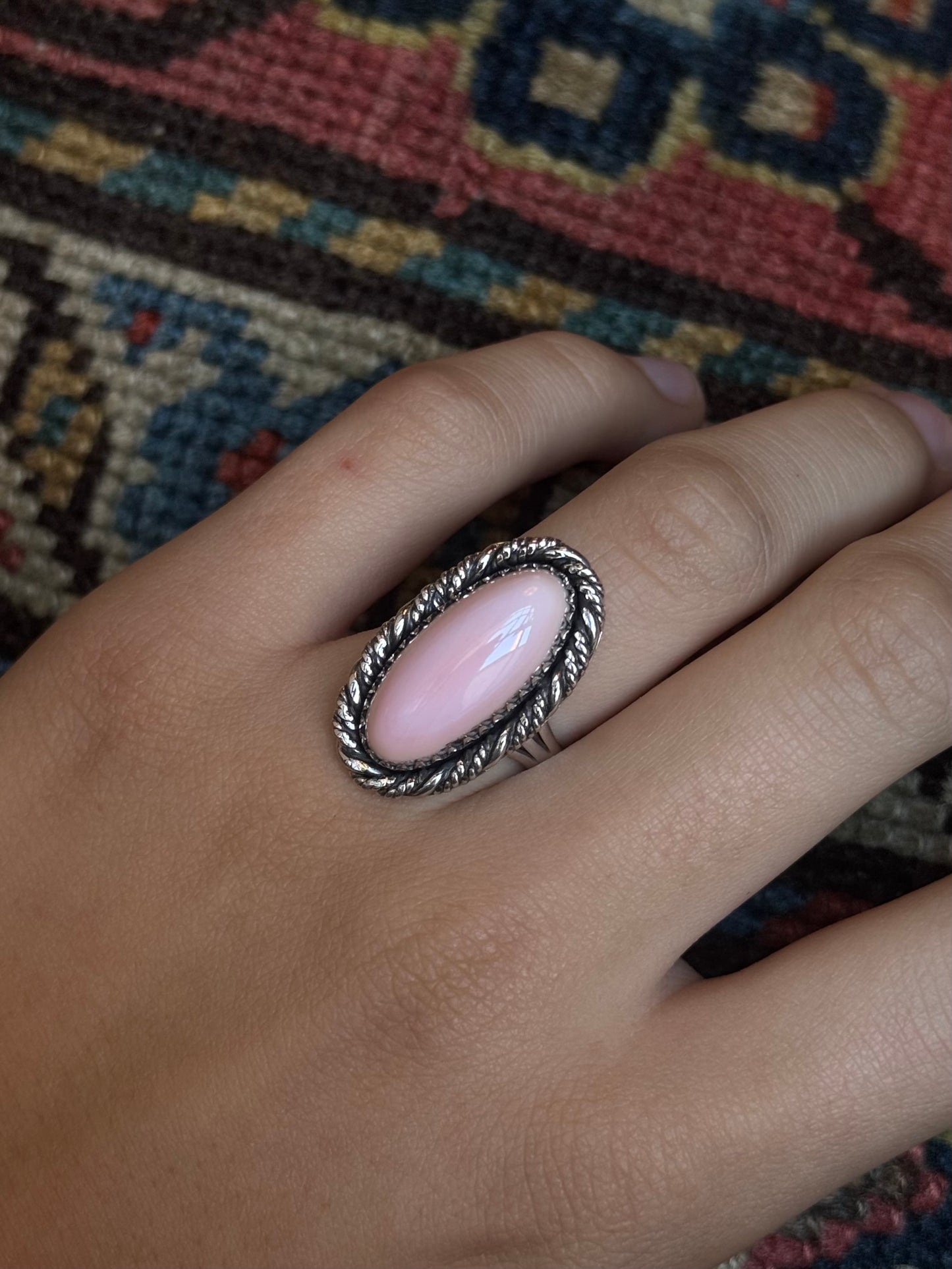 Pink Conch Oval Ring | Sterling Silver | Size 9 | C162
