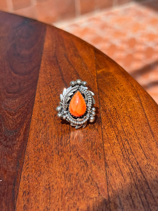 Spiny Oyster Teardrop Ring | Sterling Silver | Size 8 | A606