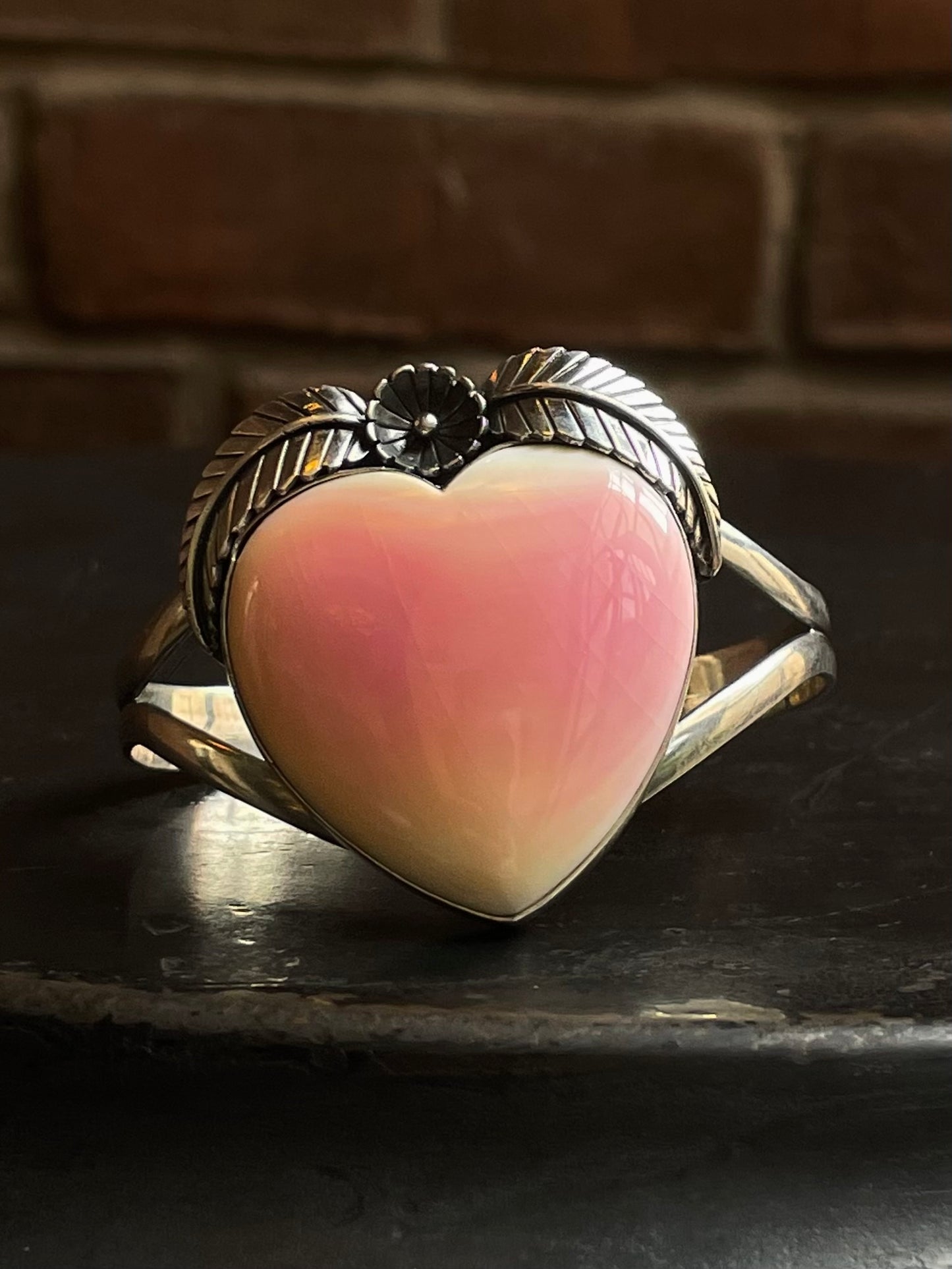 Pink Conch Heart Cuff | Floral Leaf Accent | 925 Silver E535