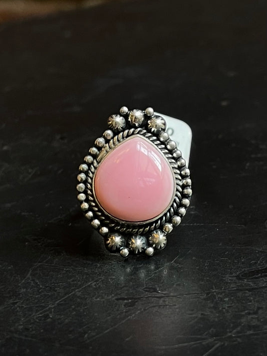 Pink Conch Oval Ring | Sterling Silver | Size 8 | A327