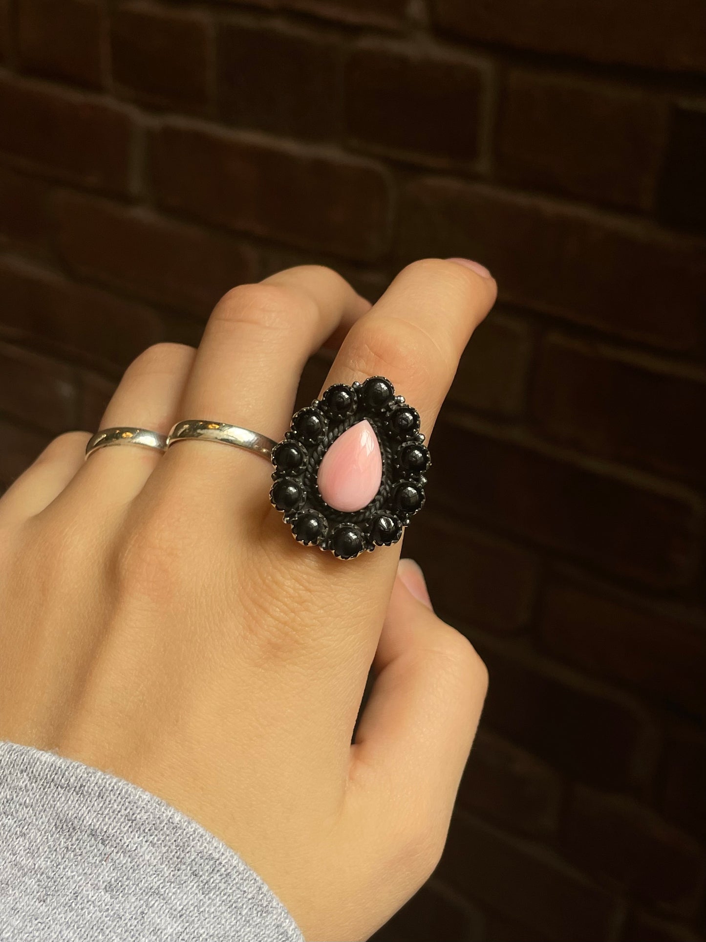 Pink Conch & Black Onyx Cluster Ring | Sterling Silver | Size 9 C592