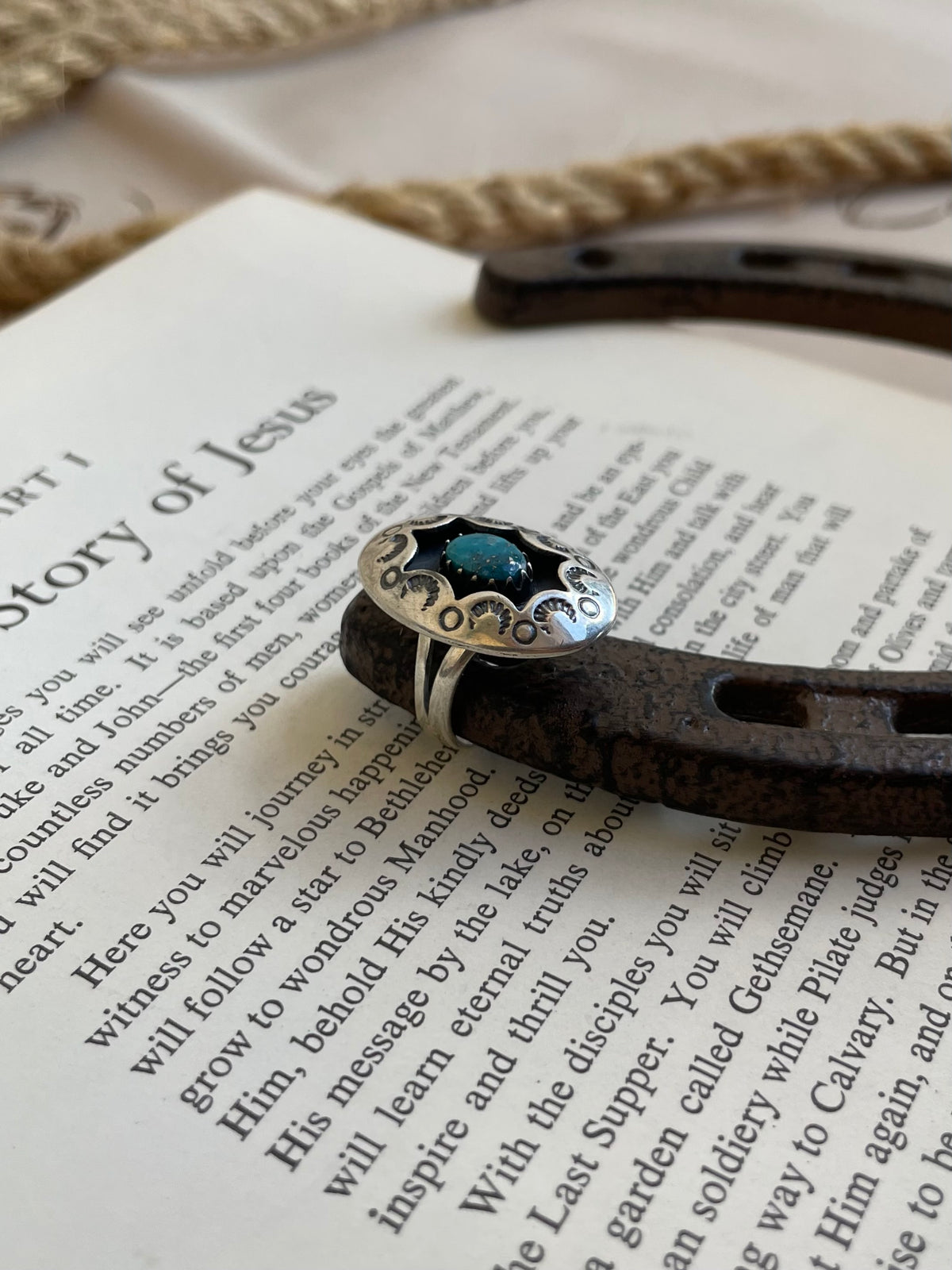 Kingman Turquoise Oval Statement Ring | 925 Sterling Silver Size 6 G812