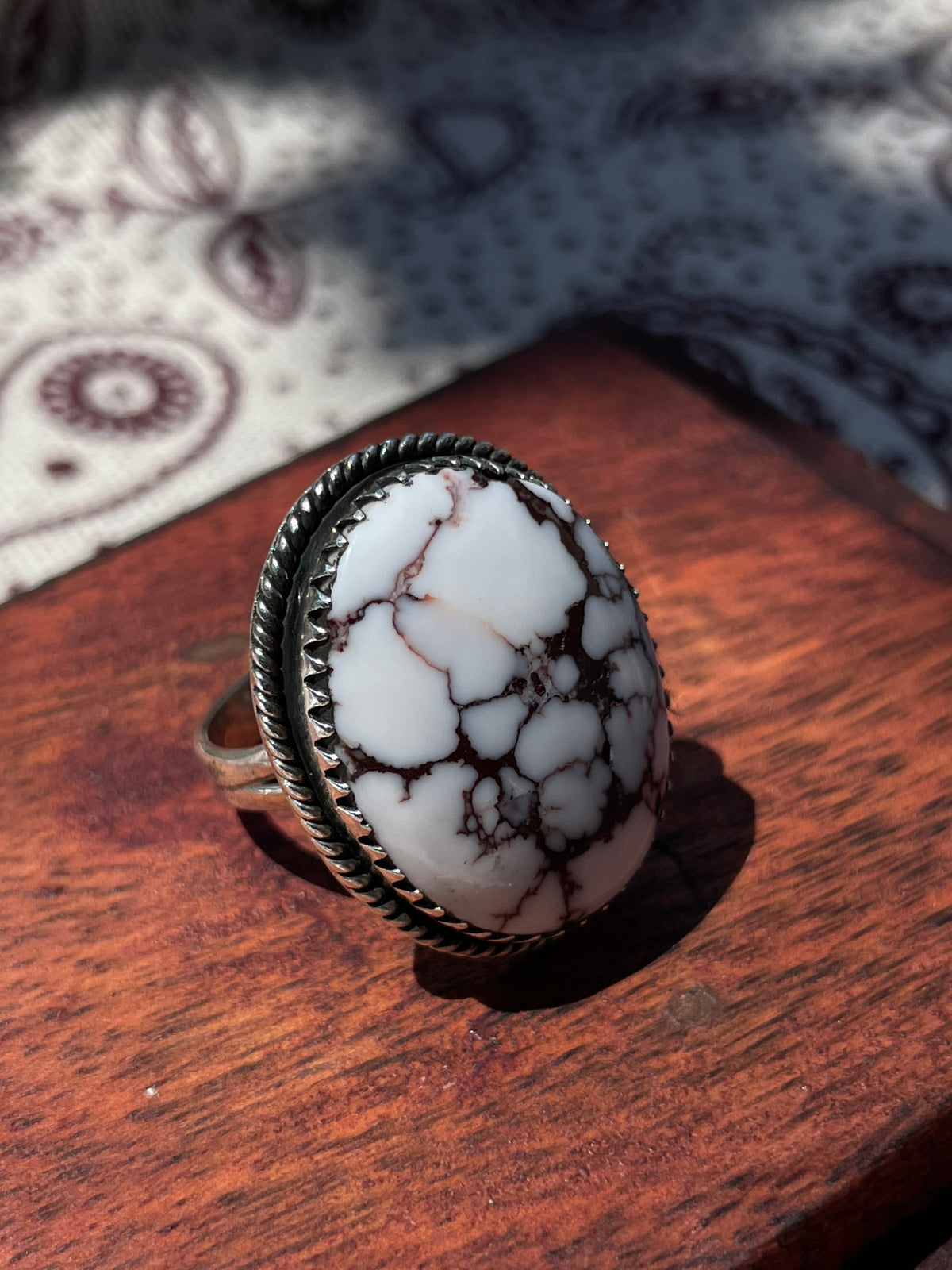 Wild Horse Oval Ring Size 9 | 925 Sterling Silver D313